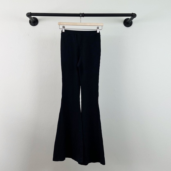 NEW Urban Outfitters Antonia Knit Pull On Flare Pants in Black - Picture 6 of 7